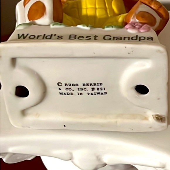 World’s Best Grandpa Ceramic Figurine. Made in Taiwan. - Picture 6 of 8